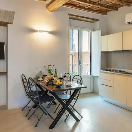 Reginella Luxury